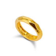 Load image into Gallery viewer, Narrow Faceted Band
