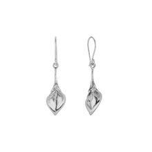 Load image into Gallery viewer, Calla Lily Earrings
