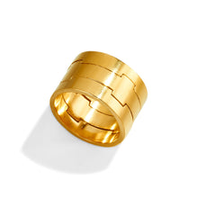 Load image into Gallery viewer, Crown Stacking Ring Set
